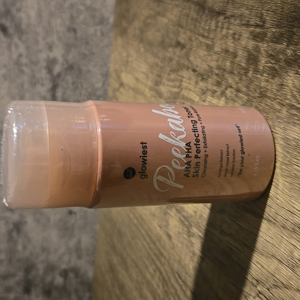Glowiest Peekaboo AHA PHA Skin Perfecting Toner Cleansing Exfoliate Refine Pores